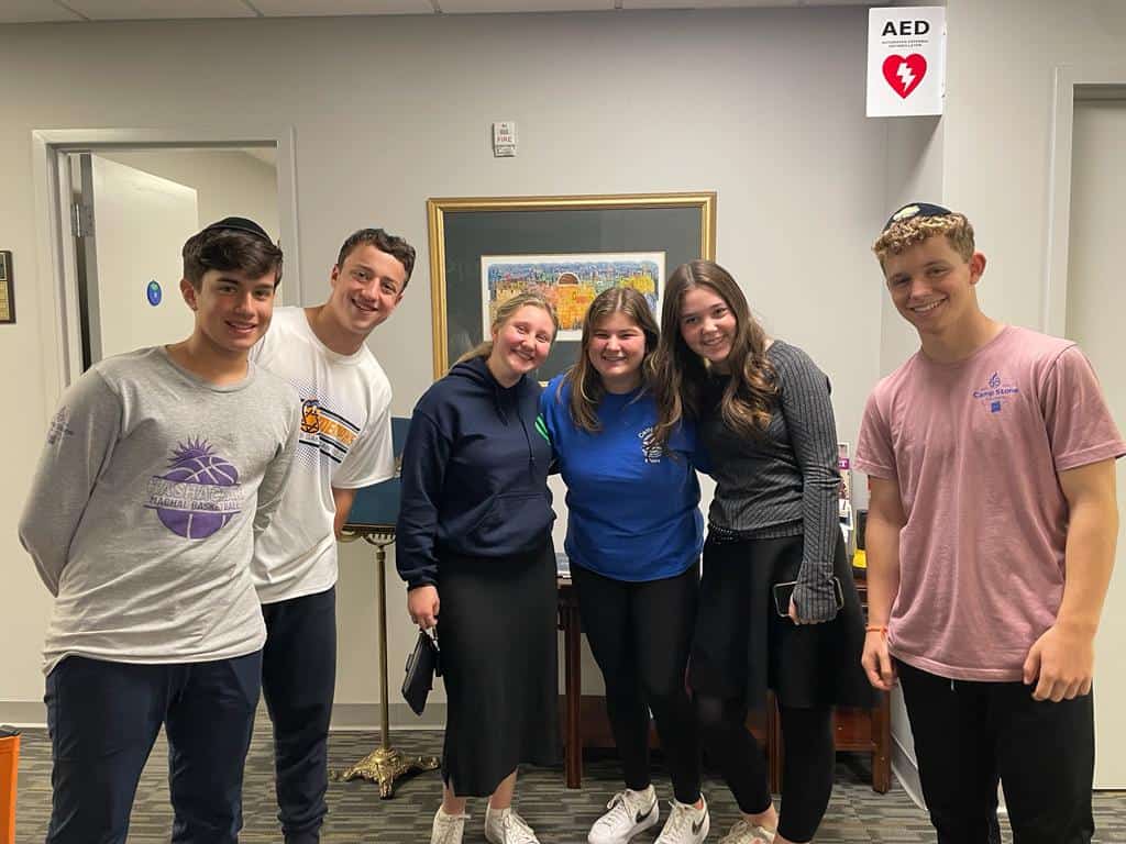 NCSY Teens Give Back to Memphis Jewish Federation